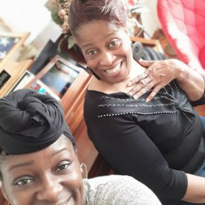 Meet your Posher, Iris